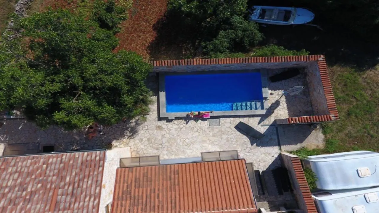 ヴィラ Vila Lucia Veliki Vareški